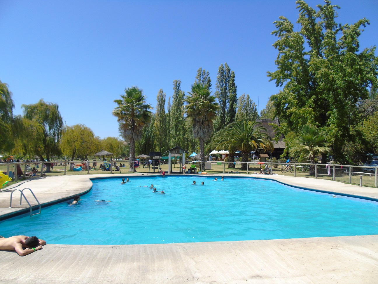 Piscina Camping Nautico Rapel